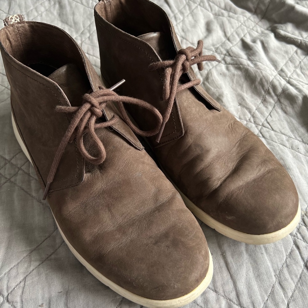 UGG Men’s Freamon Chukka Sneaker